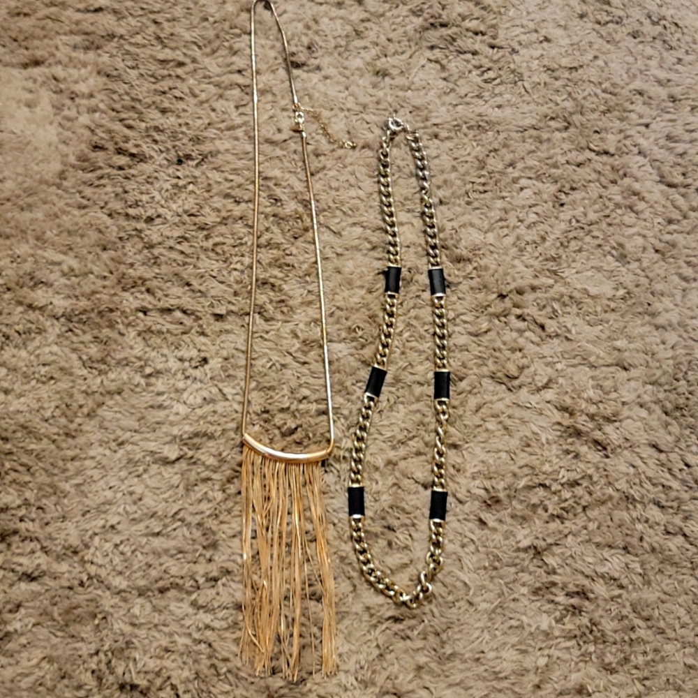 Banana republic necklace